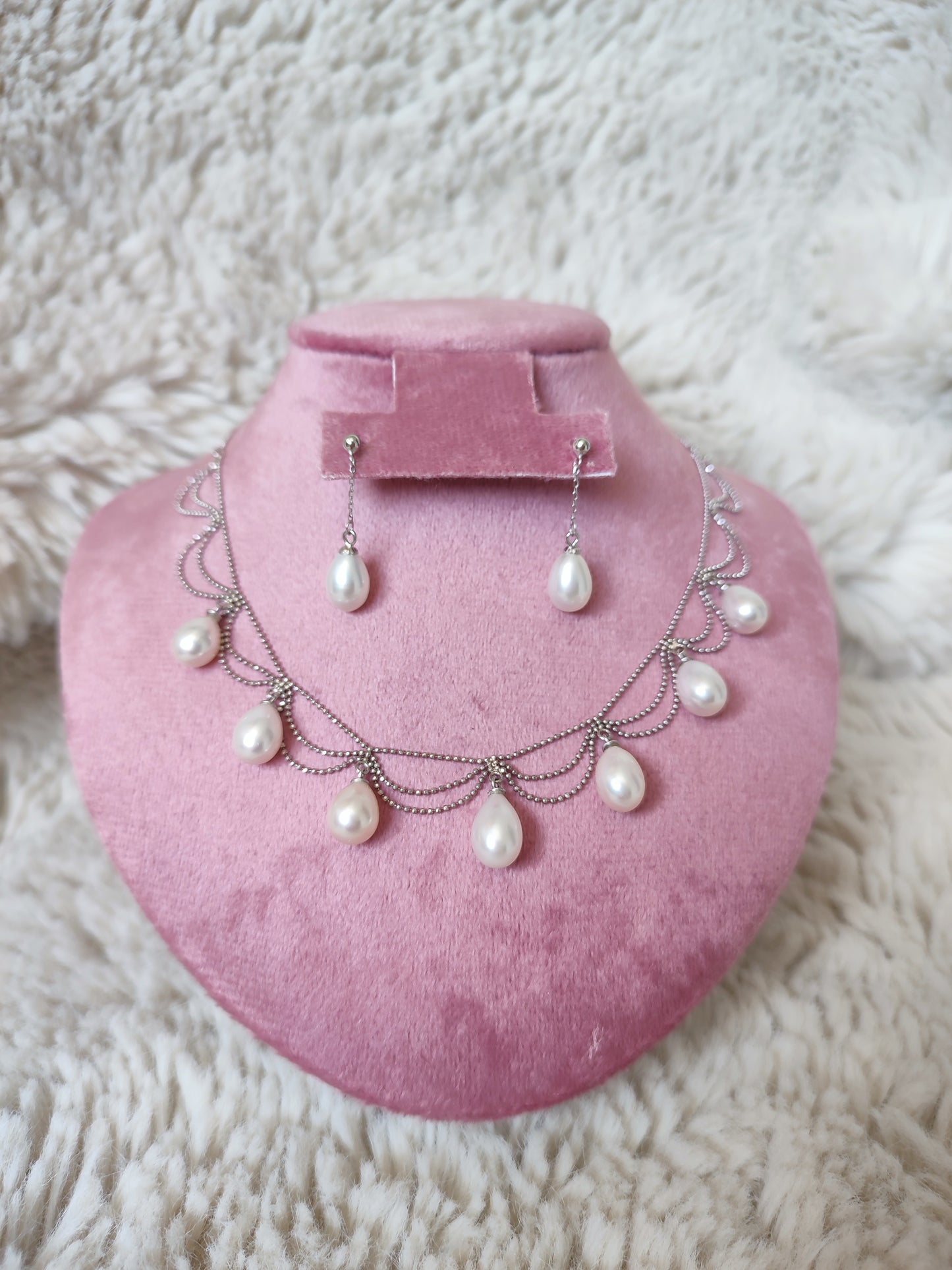 Set of pearls S925 sterling Silver, necklace & earrings