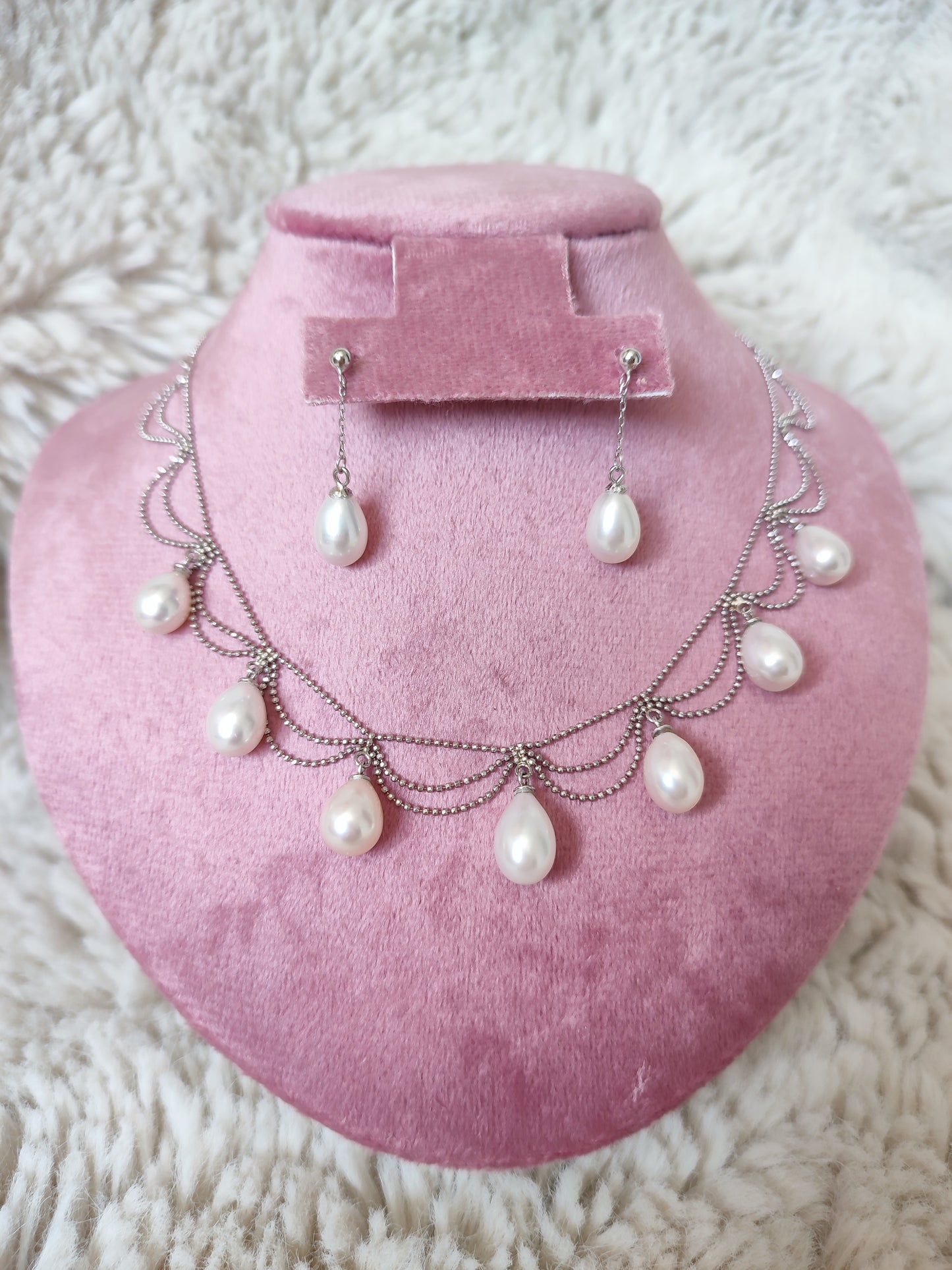 Set of pearls S925 sterling Silver, necklace & earrings