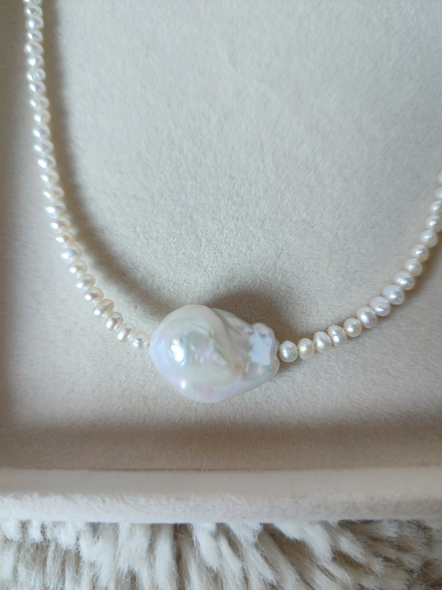 Baroque pearl necklace