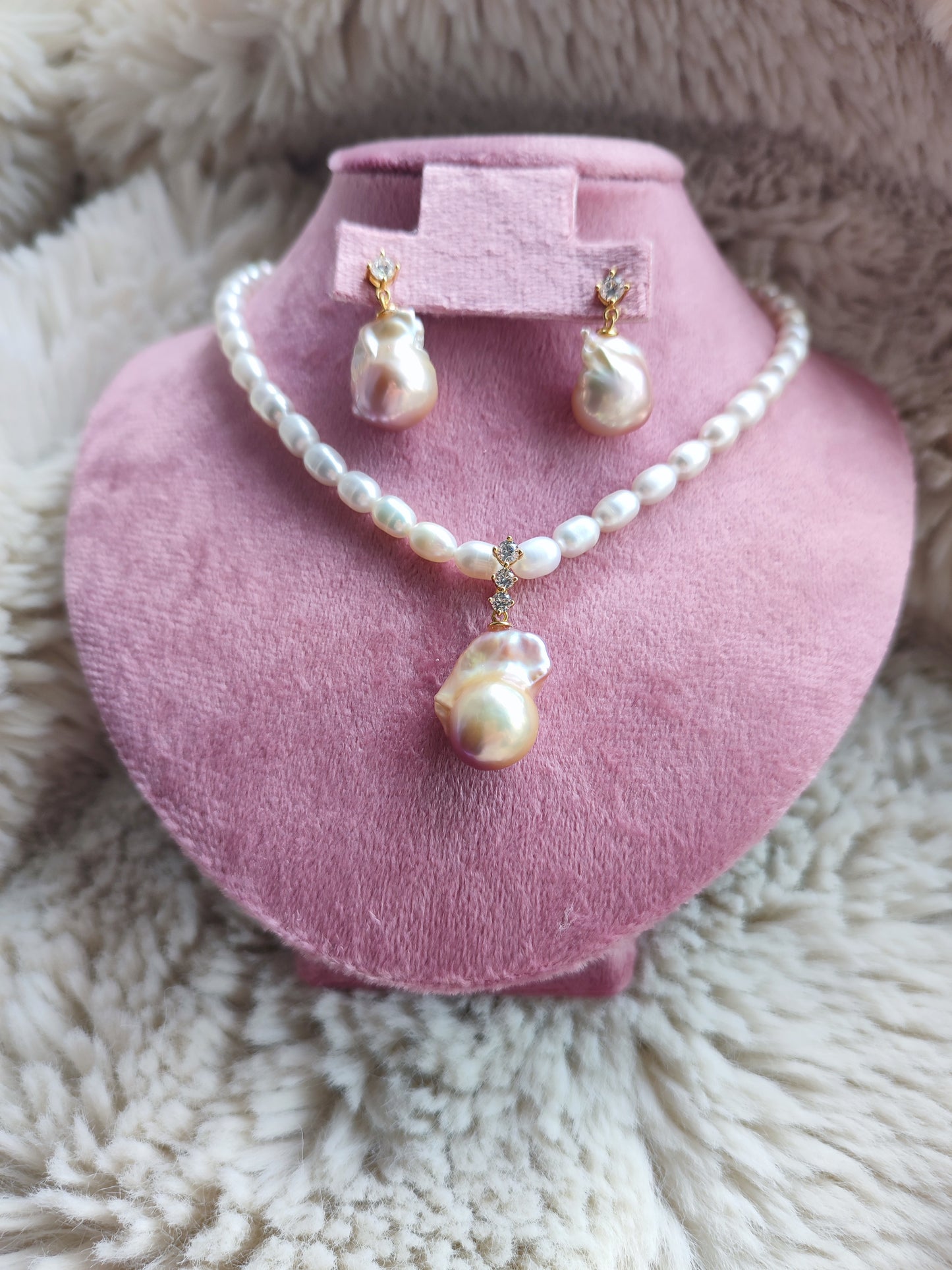 Beautifull freshwater pearl pendant