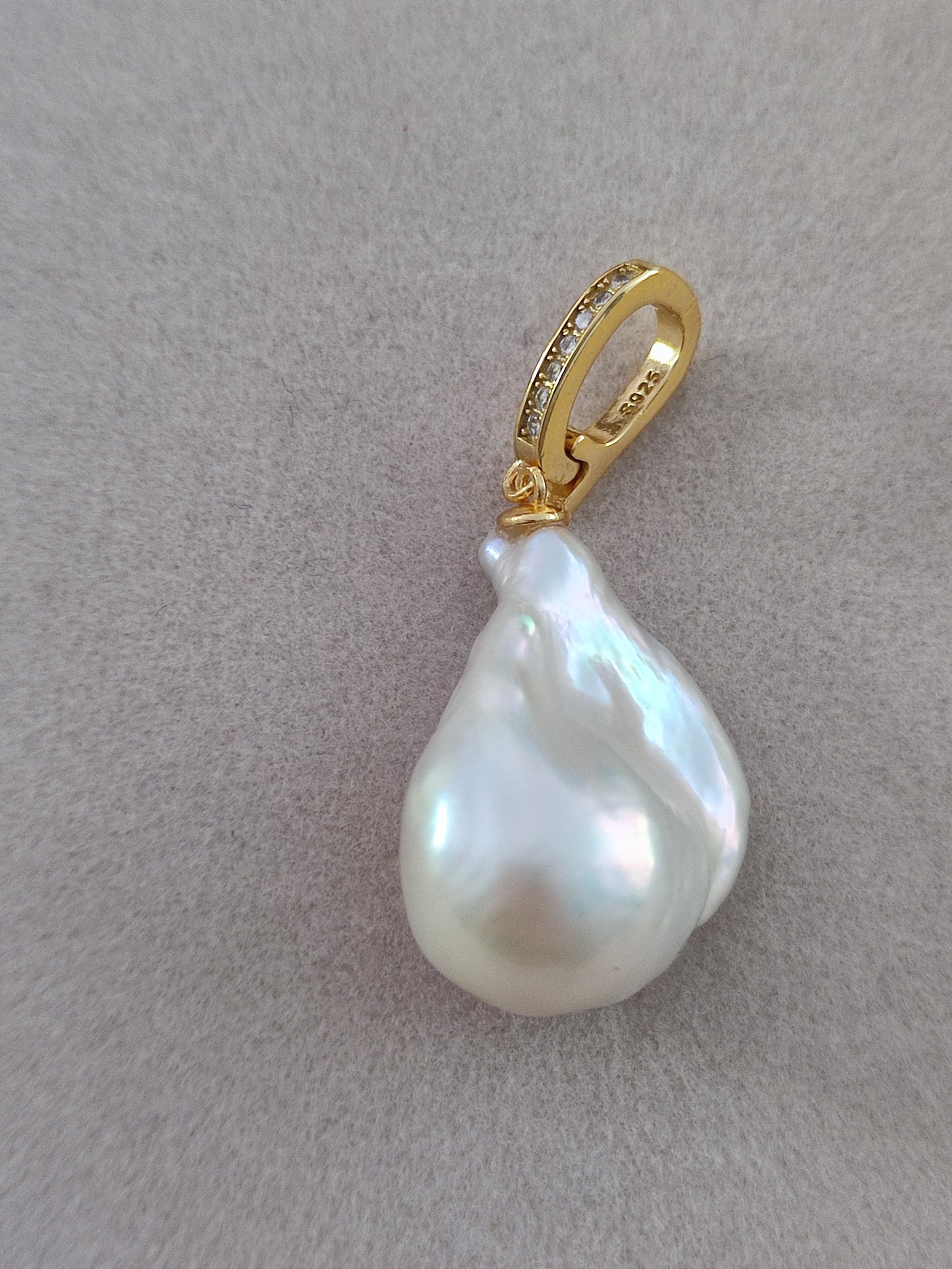 Baroque pearl pendant for sale