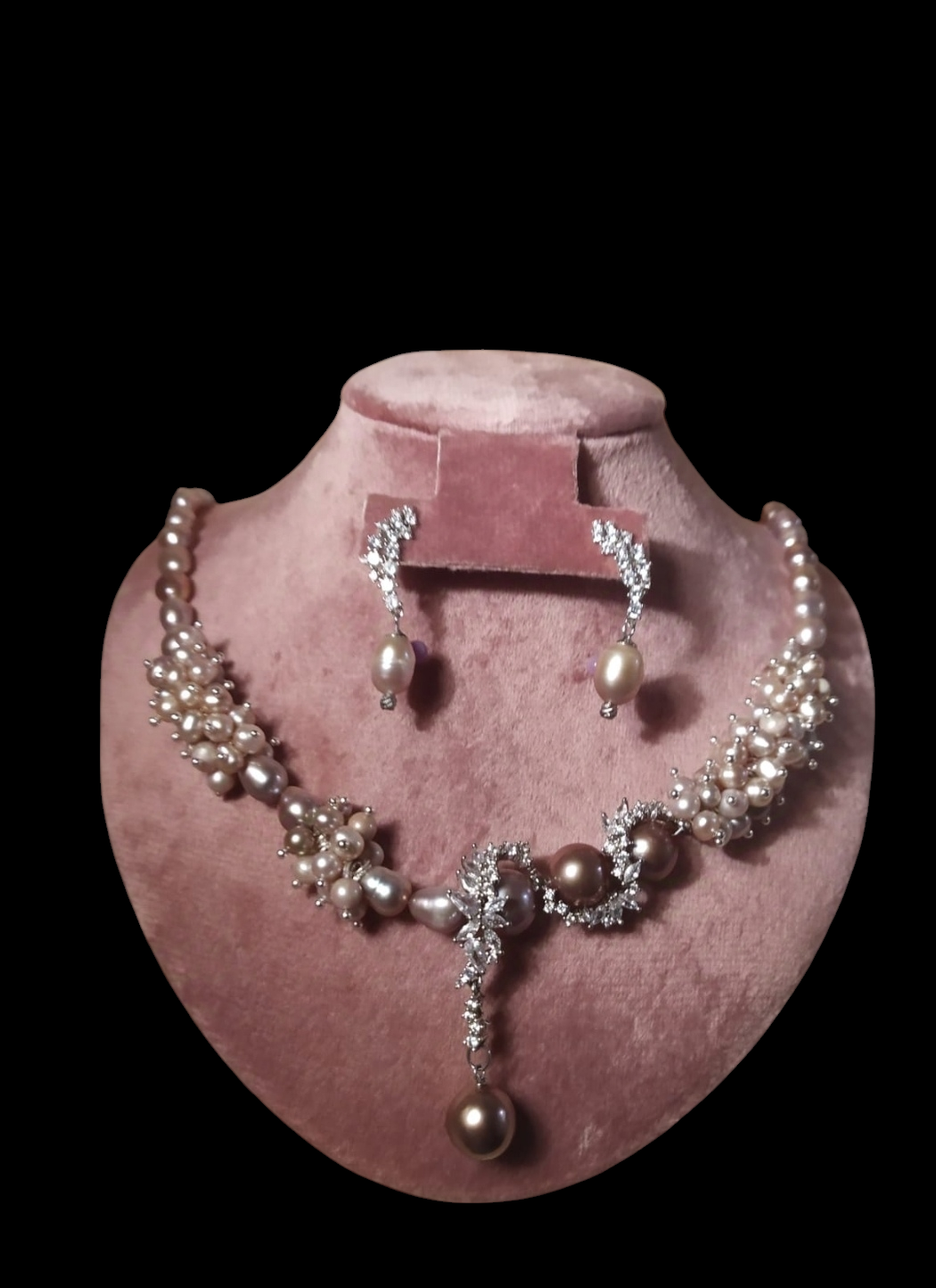 Stunning set of freshwater pearls